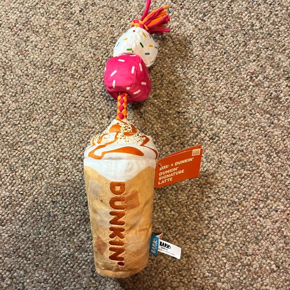 🎉 HP 🎉 🆕 Dunkin Donuts x Bark Dunkin Signature Latte Dog Toy - Picture 2 of 14